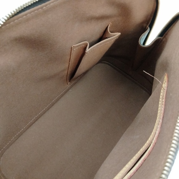 Louis Vuitton Monogram Shoulder Bag in Brown and Tan - Picture 2 of 14